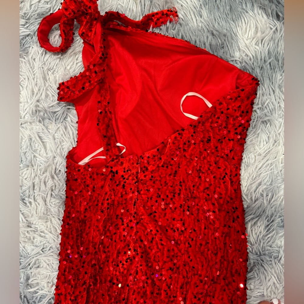 Red dress with a slit❤️ - Picture 6 of 6